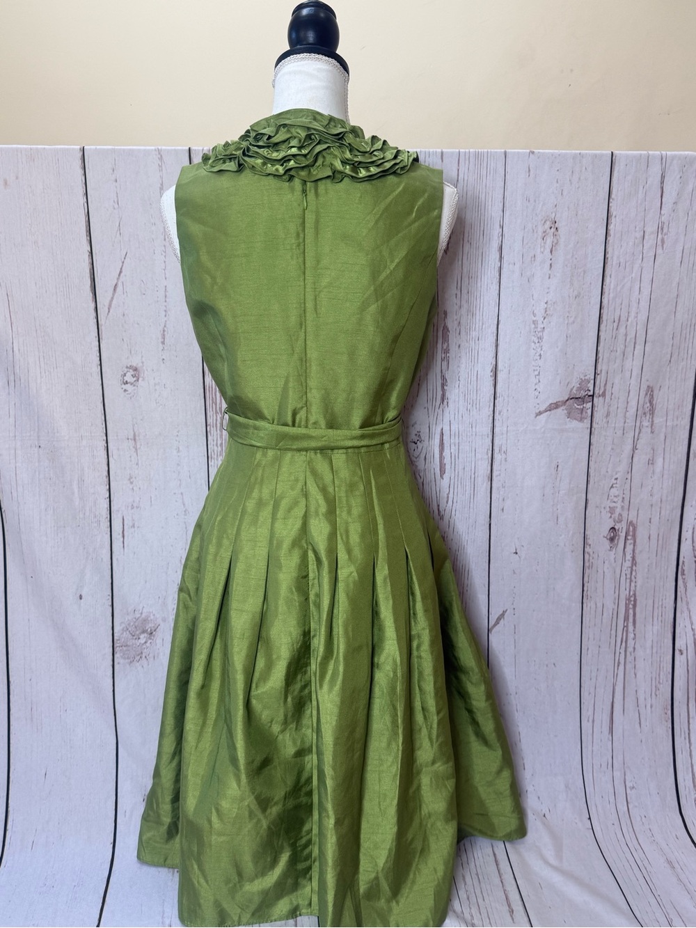 Jessica Howard Olive Green Ruffle V-Neck Midi Dress - Picture 9 of 12